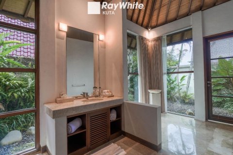 5 bedrooms Villa in Kediri, Indonesia No. 22654 16