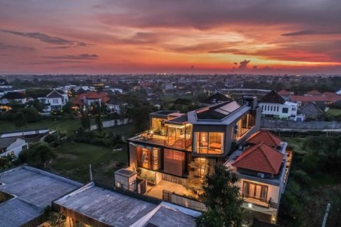 5 bedrooms Villa in Dalung, Indonesia No. 22655 12