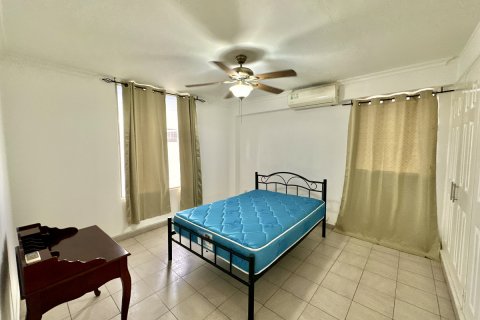 1 dormitorio Apartment en Panamá, Panama No. 70654 13