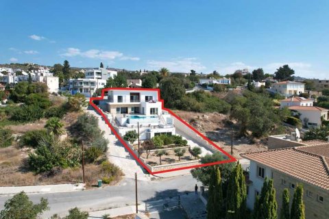 7 bedrooms Villa in Mesa Chorio, Cyprus No. 70659 1