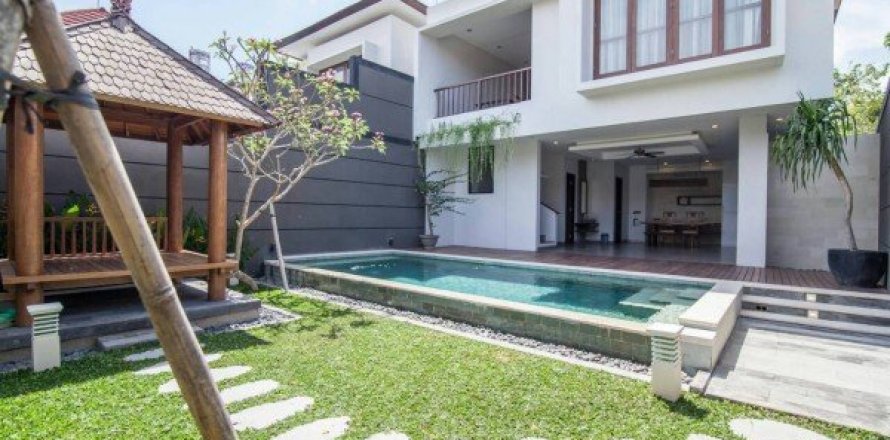 2 bedrooms Villa in Jimbaran, Indonesia No. 23440