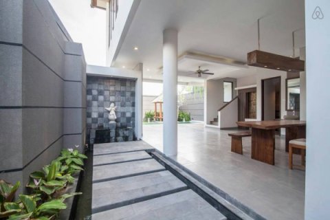 2 bedrooms Villa in Jimbaran, Indonesia No. 23440 7