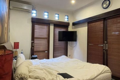 3 bedrooms House in Kerobokan, Indonesia No. 23407 6