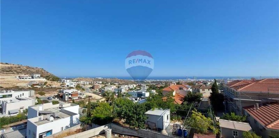 7 bedrooms Villa in Limassol, Cyprus No. 31536