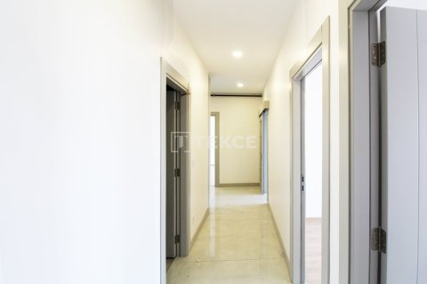 5+1 Apartment en Istanbul, Turkey No. 20783 15