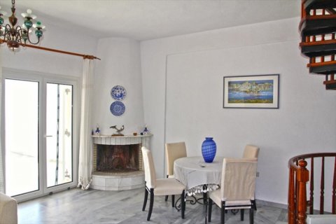 4 bedrooms Apartment in Central Macedonia, Greece No. 52390 7