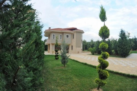 4 bedrooms Villa in Central Macedonia, Greece No. 52387 1