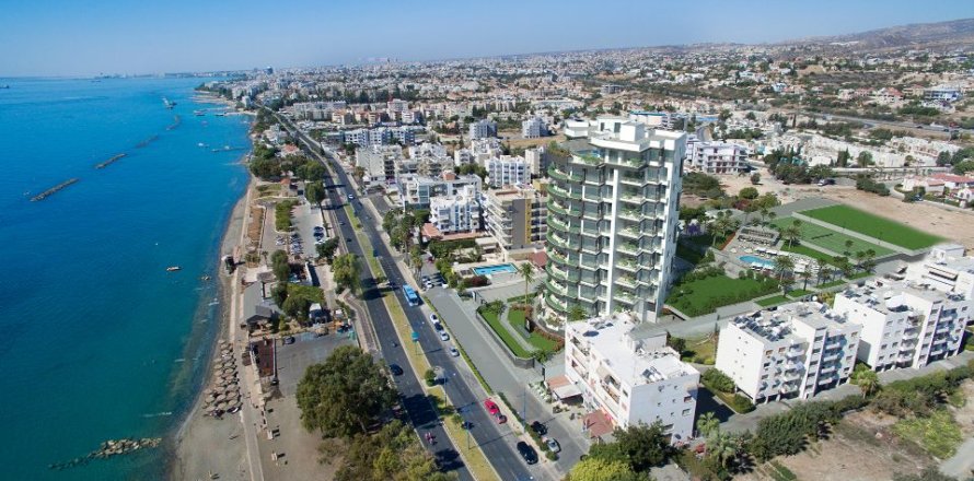 3 bedrooms Apartment in Limassol, Cyprus No. 37615