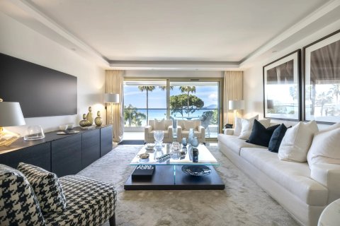 2 dormitorios Apartment en Cannes, France No. 69176 8