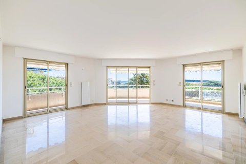 4 dormitorios Apartment en Cannes, France No. 69178 2