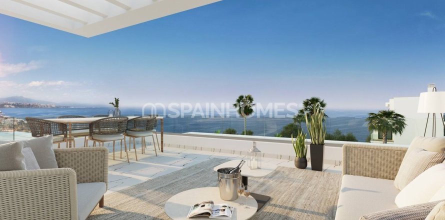 2 bedrooms Penthouse in Casares, Spain No. 76393