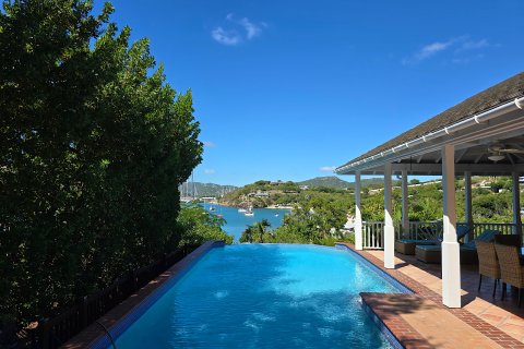 4 bedrooms Villa in English Harbor, Antigua and Barbuda No. 76387 1