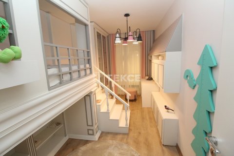 3+1 Apartment in Bueyuekcekmece, Turkey No. 76390 10