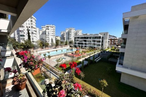 4 rooms Apartment in Konyaalti, Turkey No. 13072 13