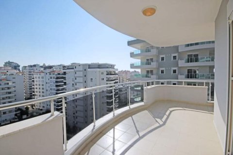 3+1 Apartment in Mahmutlar, Turkey No. 13114 25