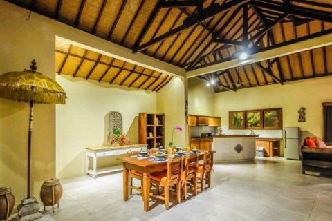 3 bedrooms Villa in South Kuta, Indonesia No. 23335 11