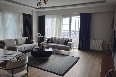 3+1 Apartment in Istanbul, Turkey No. 15585 14