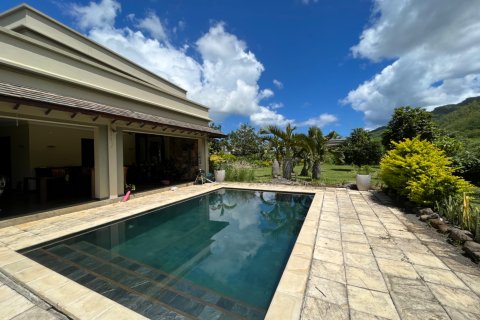 3 dormitorios Villa en Riviere Noire, Mauritius No. 60885 1