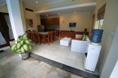 2 bedrooms Villa in Canggu, Indonesia No. 23199 3