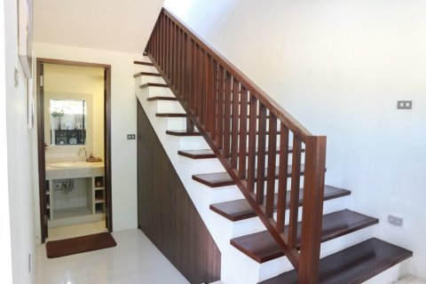 3 bedrooms Villa in Blahbatuh, Indonesia No. 23198 8