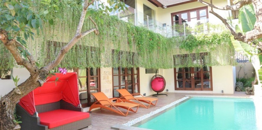 3 bedrooms Villa in Blahbatuh, Indonesia No. 23198