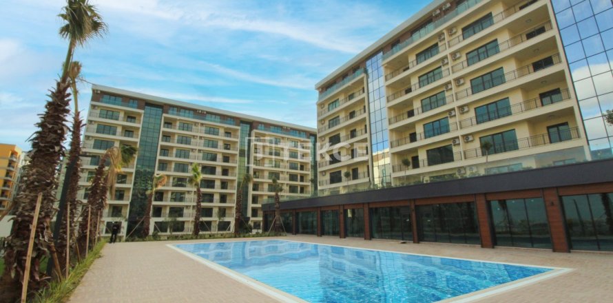 3+1 Apartment en Esenyurt, Turkey No. 11206