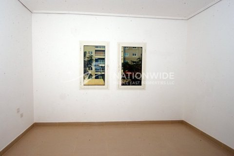 5 bedrooms Villa in Abu Dhabi, UAE No. 3648 9