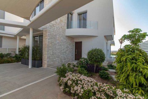 5 bedrooms Villa in Pegeia, Cyprus No. 31519 3