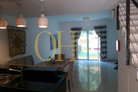 3 bedrooms Townhouse in Al Reef, UAE No. 8824 8