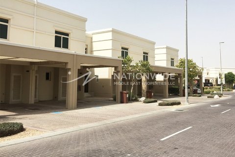 2 bedrooms Townhouse in Al Ghadeer, UAE No. 3729 2