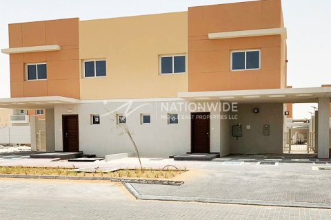 3 bedrooms Villa in Al Samha, UAE No. 3615 1