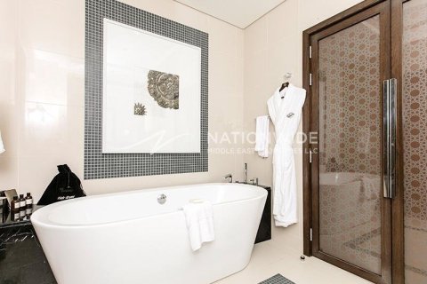 3 dormitorios Apartment en Abu Dhabi, UAE No. 3727 5