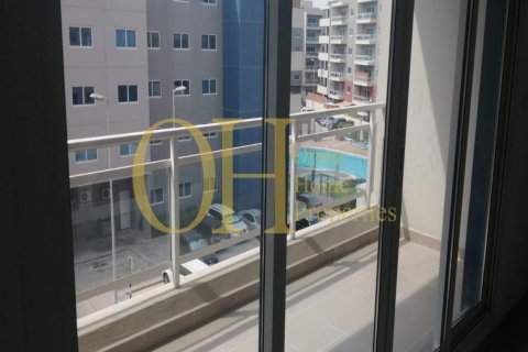 2 bedrooms Apartment in Al Reef, UAE No. 8656 1