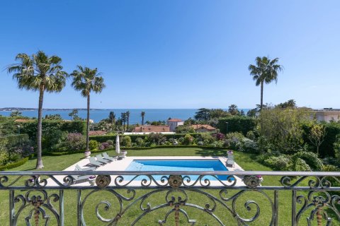 8 bedrooms Villa in Cannes, France No. 67337 7