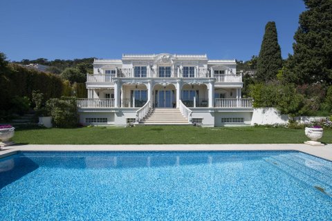 8 bedrooms Villa in Cannes, France No. 67337 3