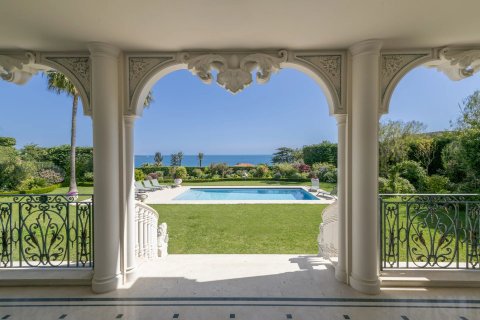 8 bedrooms Villa in Cannes, France No. 67337 9