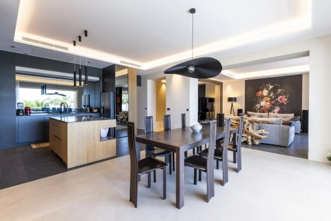 4 dormitorios Apartment en Cannes, France No. 67338 3