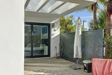 Квартира с 3 спальнями в Бадахос, Испания №92341 5