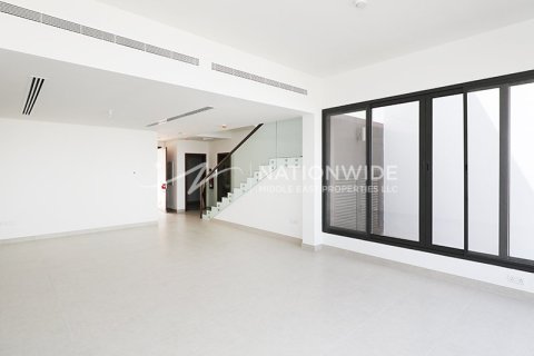 3 bedrooms Townhouse in Abu Dhabi, UAE No. 4678 9