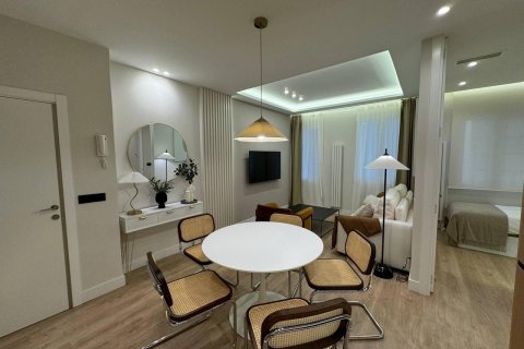 2 dormitorios Apartment en Madrid, Spain No. 27878 16