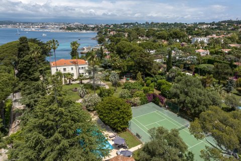 10 bedrooms Villa in Antibes, France No. 67947 10