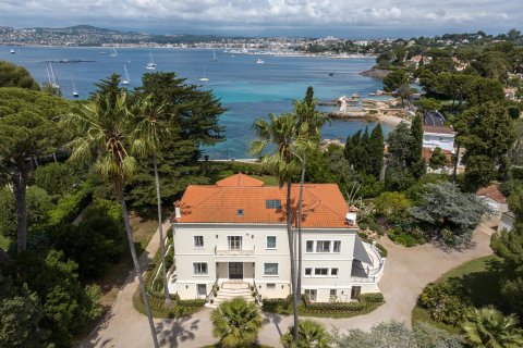 10 bedrooms Villa in Antibes, France No. 67947 5