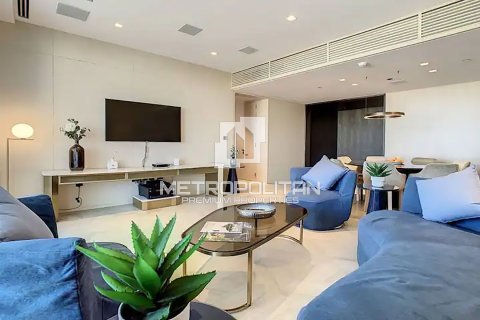 Квартира с 2 спальнями в FIVE Palm Jumeirah, ОАЭ №7131 1