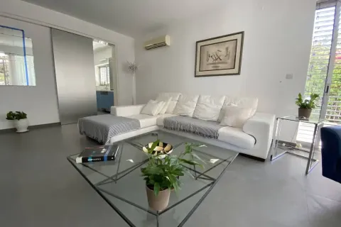 4 bedrooms Villa in Limassol, Cyprus No. 63297 2