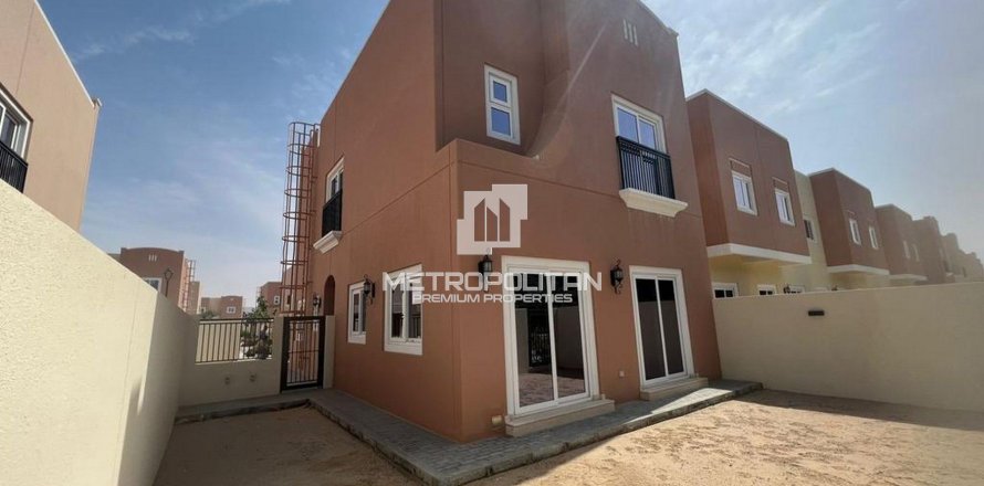 4 bedrooms Townhouse in Villanova, UAE No. 10551