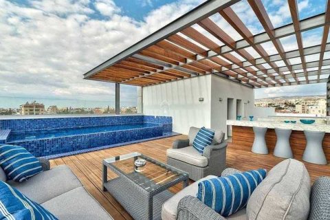 2 bedrooms Penthouse in Germasogeia, Cyprus No. 77571 1