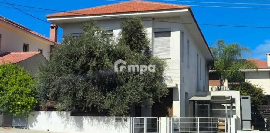 4 dormitorios House en Strovolos, Cyprus No. 75809