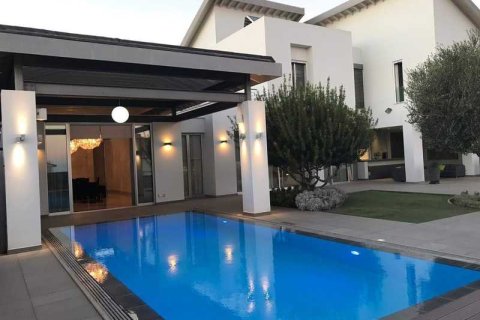 4 dormitorios Villa en Mesa Geitonia, Cyprus No. 75813 2