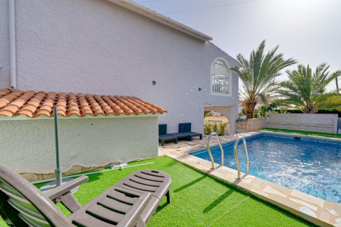 4 dormitorios House en Calpe, Spain No. 27384 8