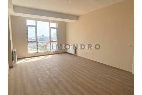 3+1 Apartment en Maltepe, Turkey No. 17000 13